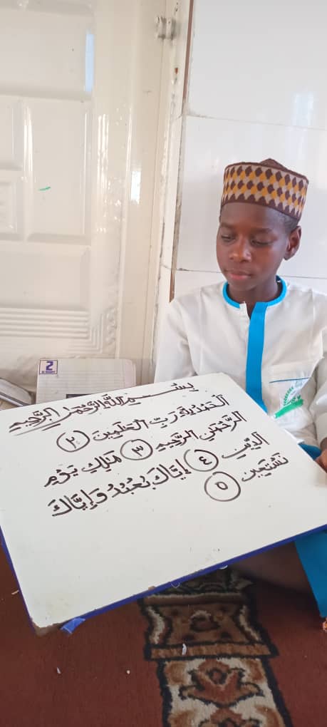 طلاب يتعلمون - Students Learning